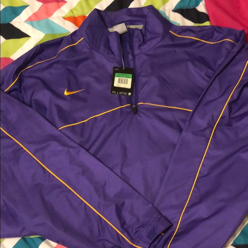 Nike pull over